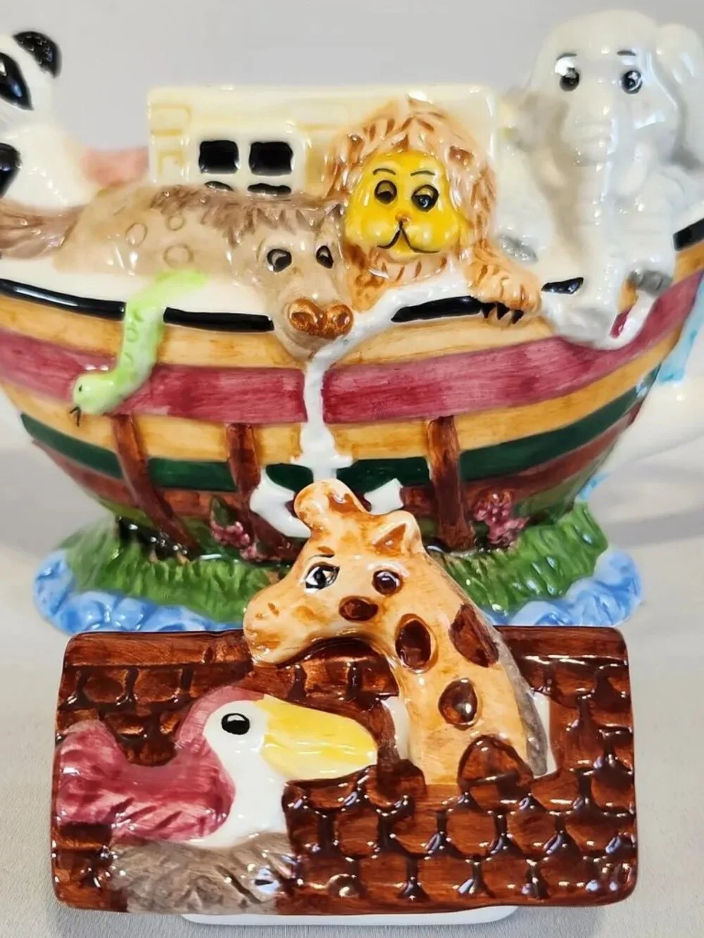 Noah's Ark Teapot Hand Painted Ceramic w/Lid New World Specialties Vtg 90s NWOT